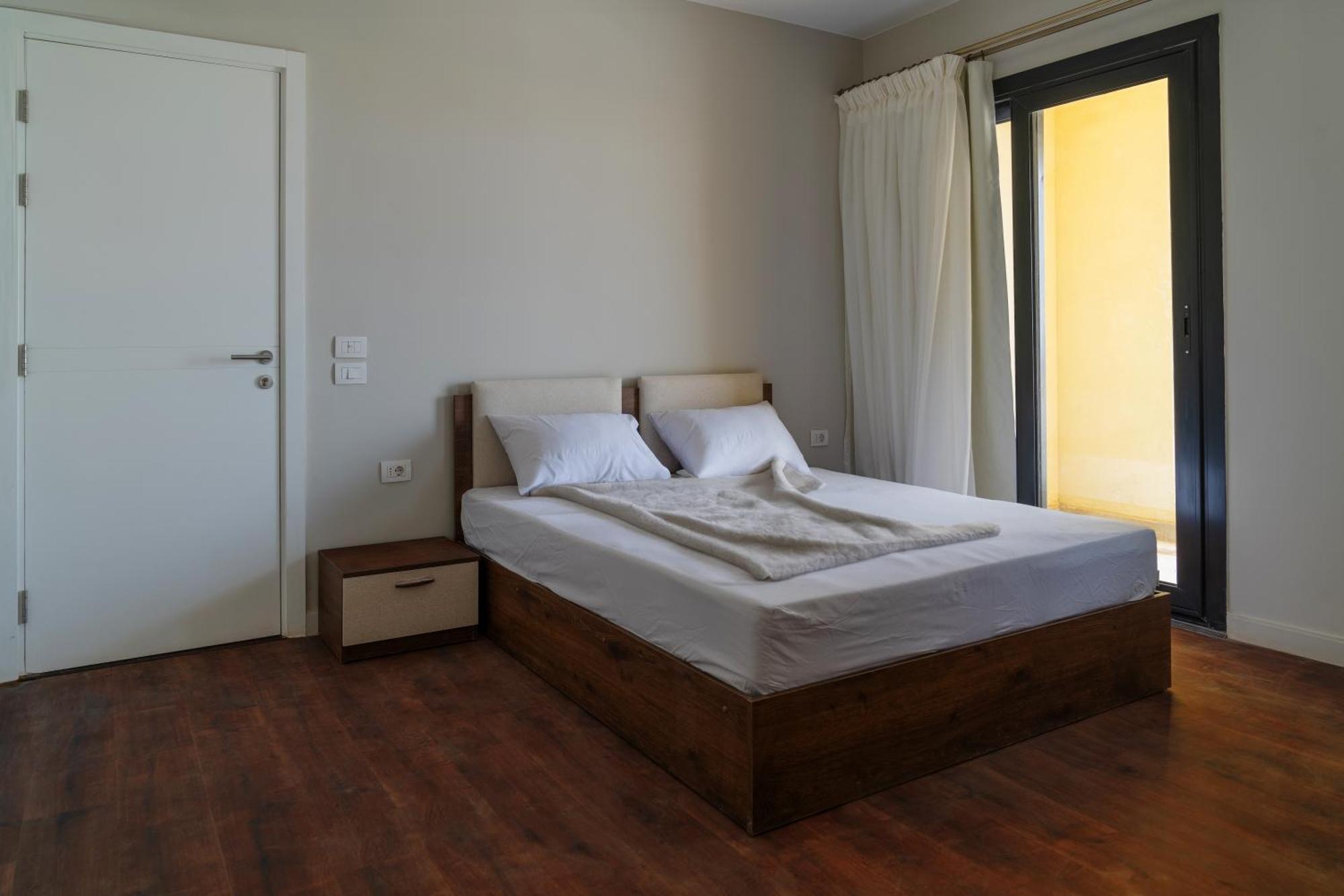 Apartment Vizit 2br Near Mall Of Egypt *